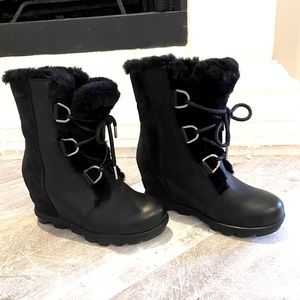 SOREL JOAN OF ARCTIC WEDGE II SHEARLING BOOTS sz 7